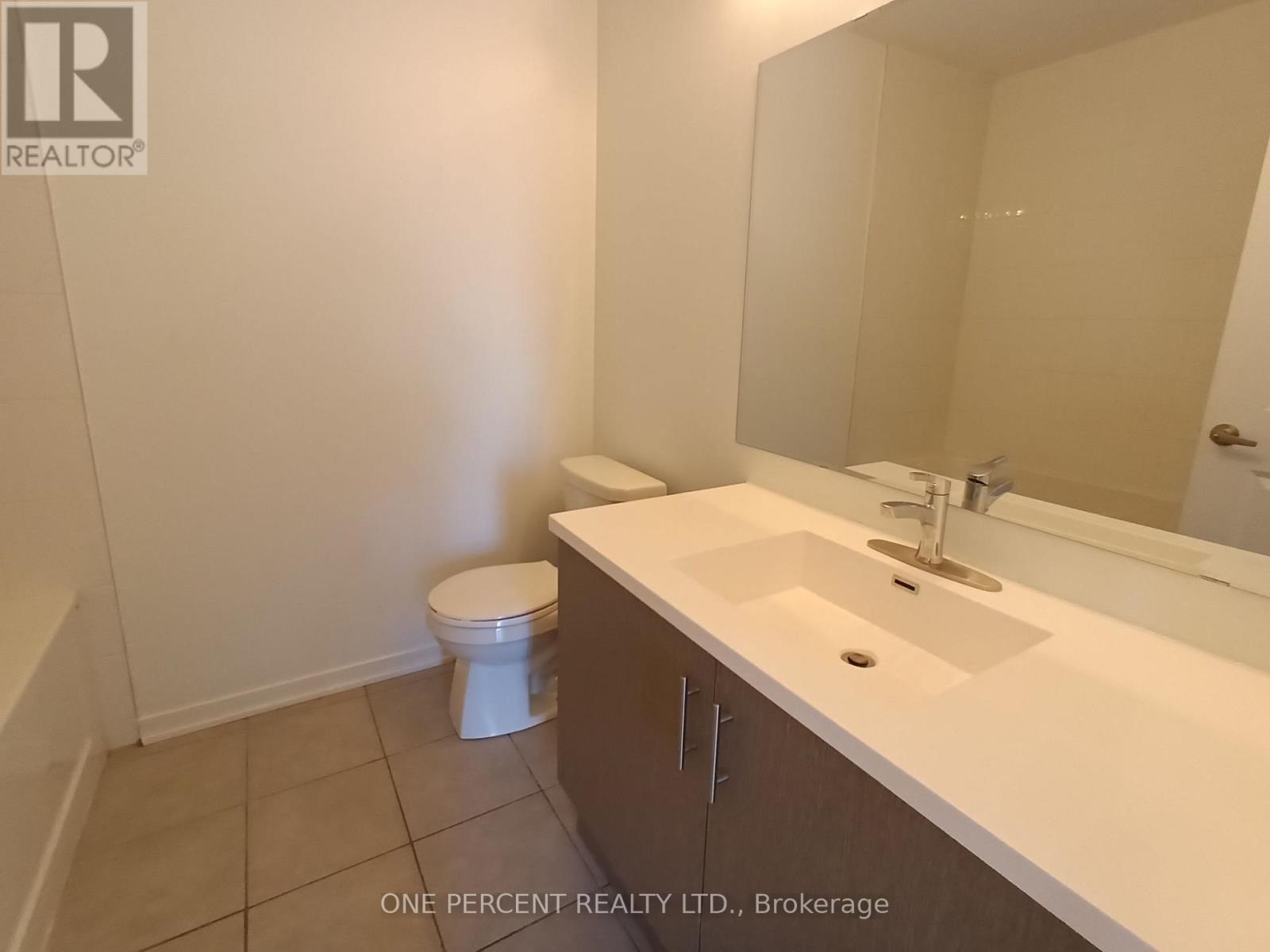 743 STANSTEAD PATH - 32