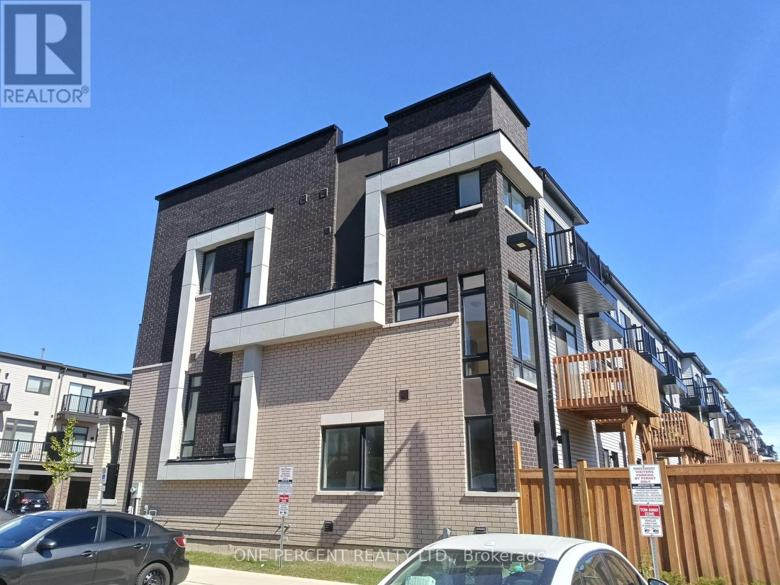 743 STANSTEAD PATH - 37