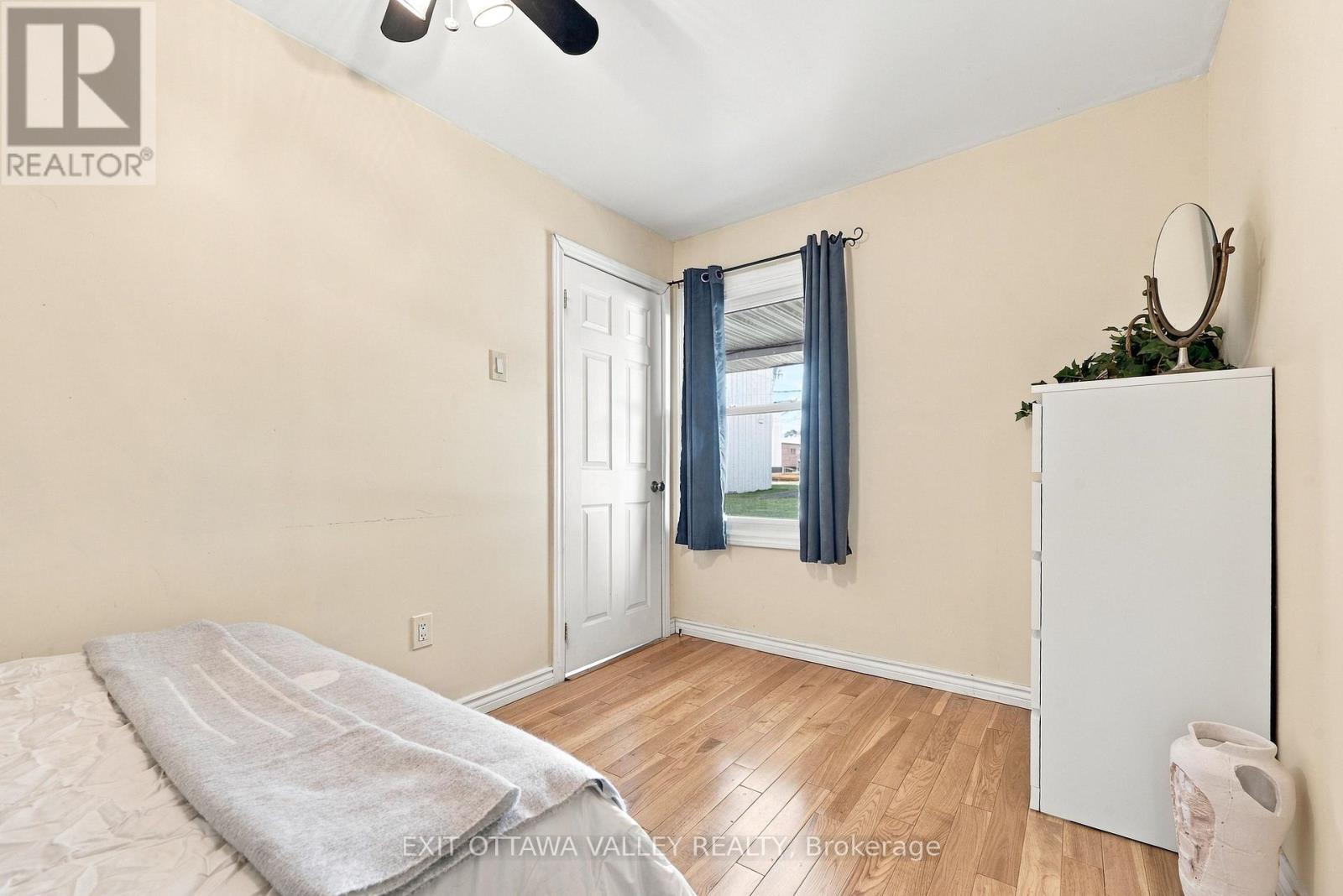 15 TROYES STREET - Image 19