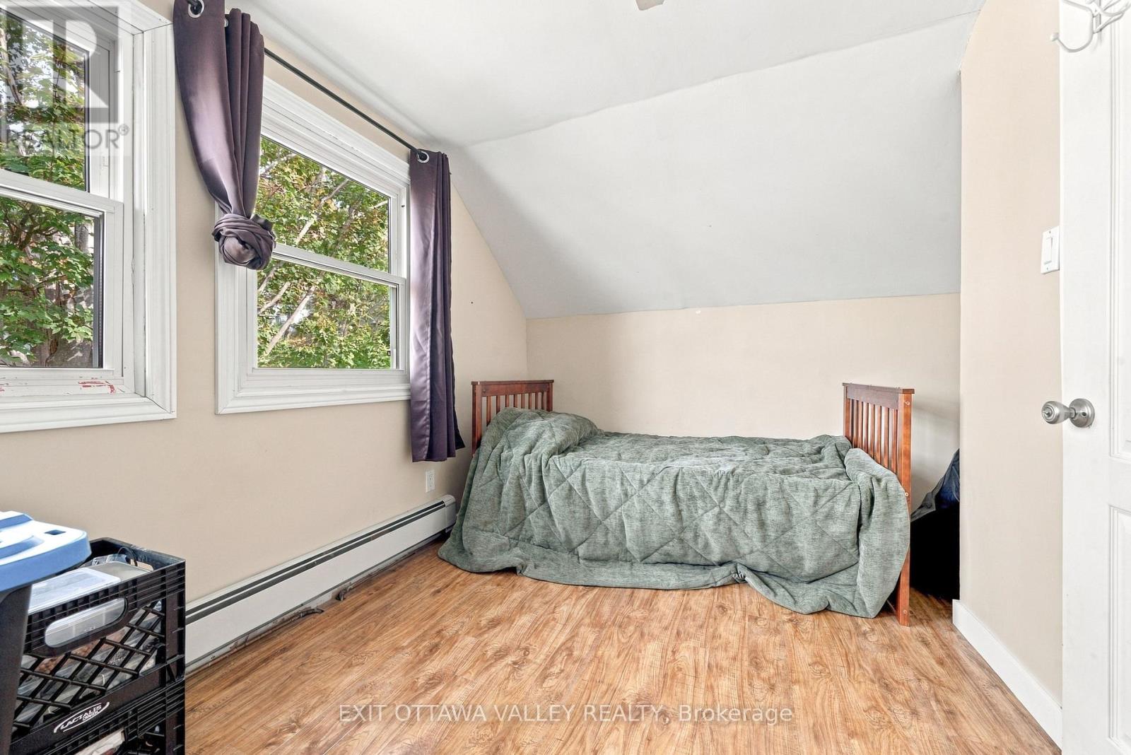 15 TROYES STREET - Image 24