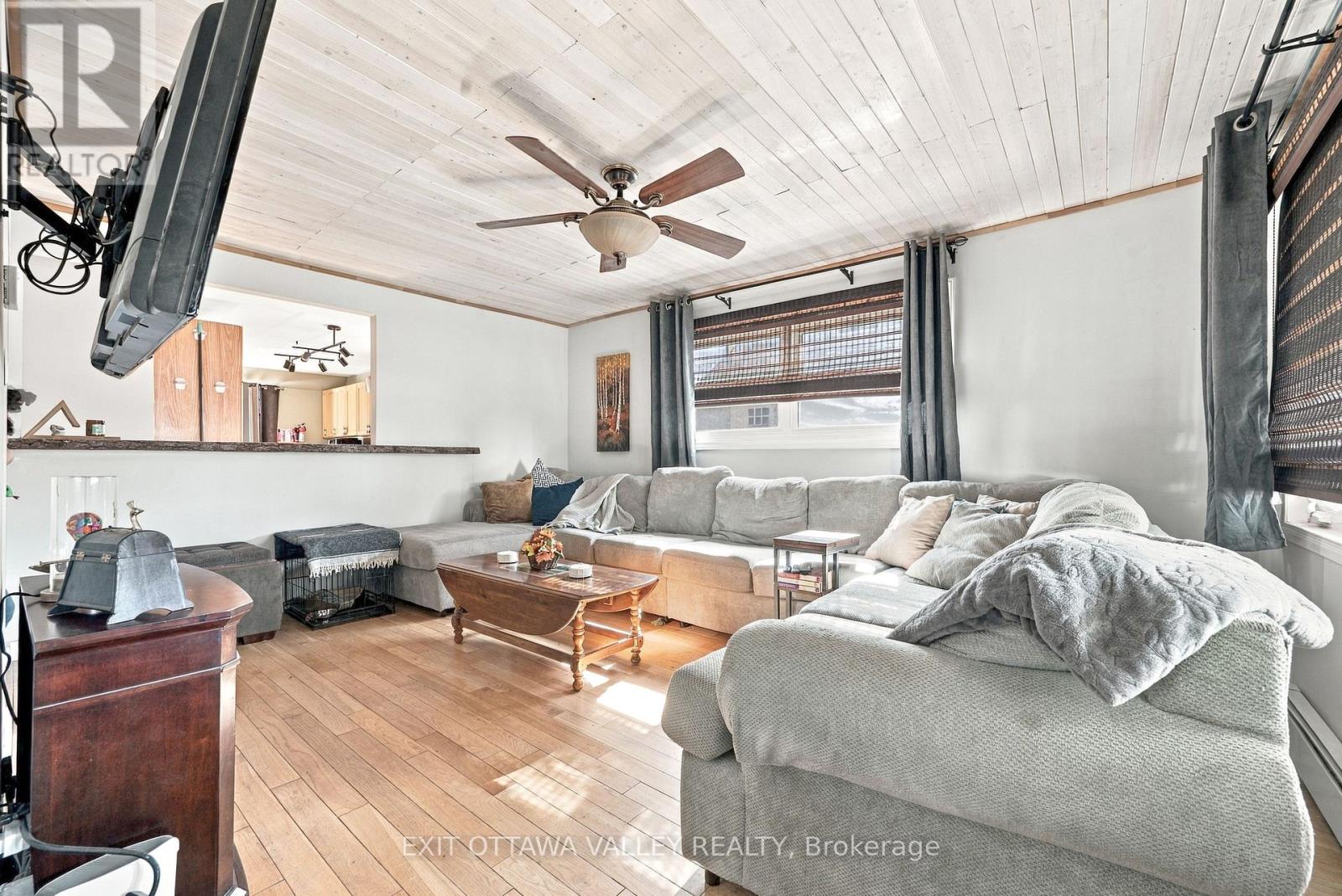 15 TROYES STREET, Deep River — photo 4
