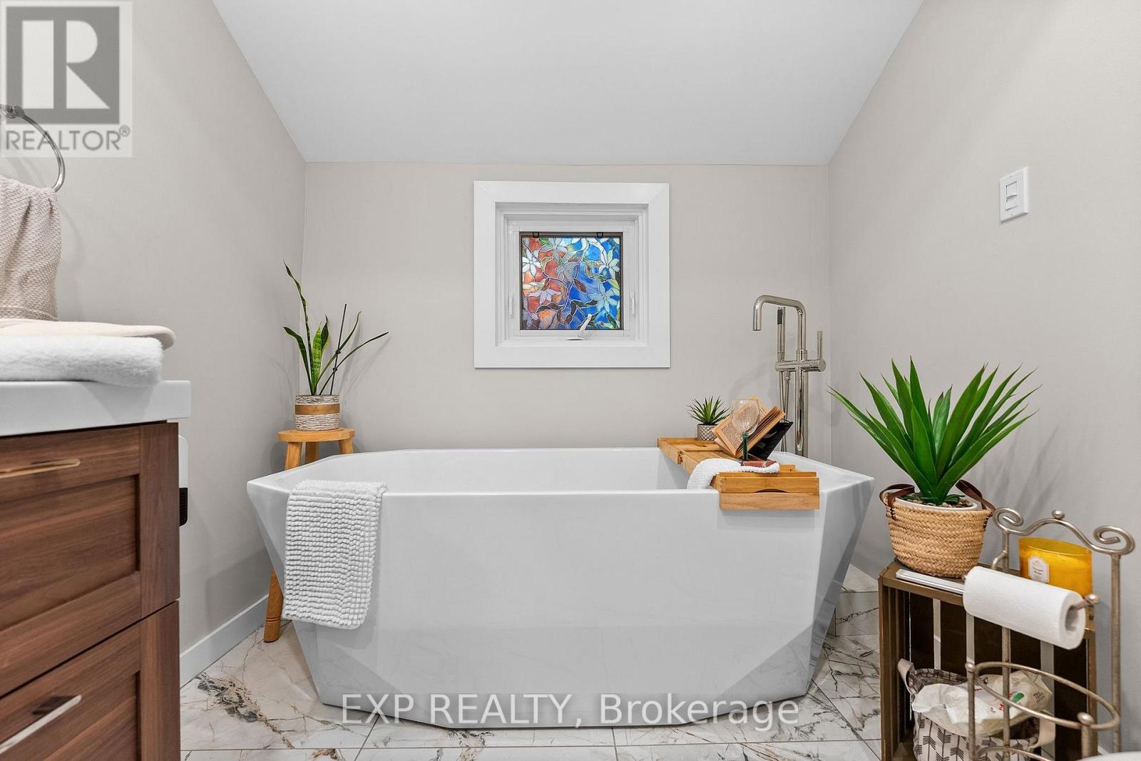 42195 COMBERMERE ROAD - Image 31