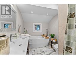 42195 Combermere Road, Madawaska Valley, ON K0J1B0 Photo 30