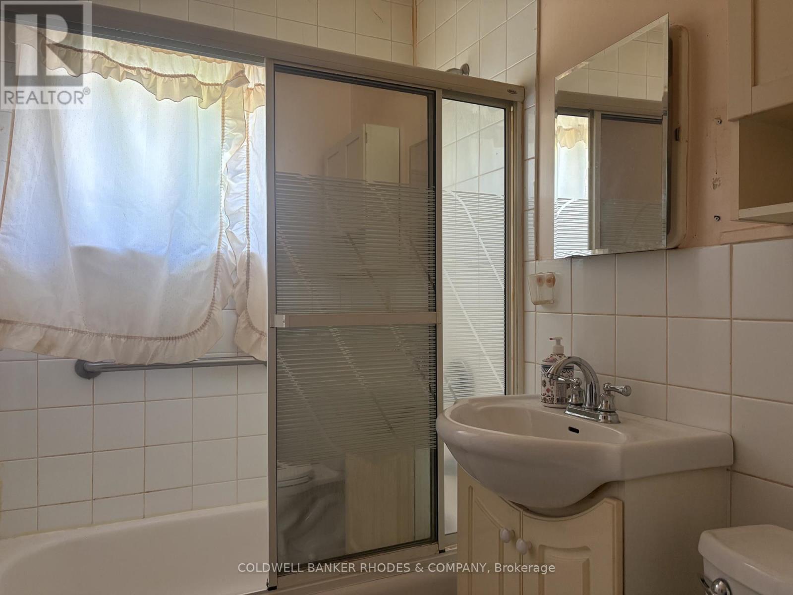 149 SWEETLAND AVENUE - 13