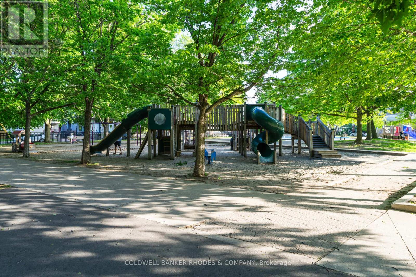 149 SWEETLAND AVENUE - Image 17