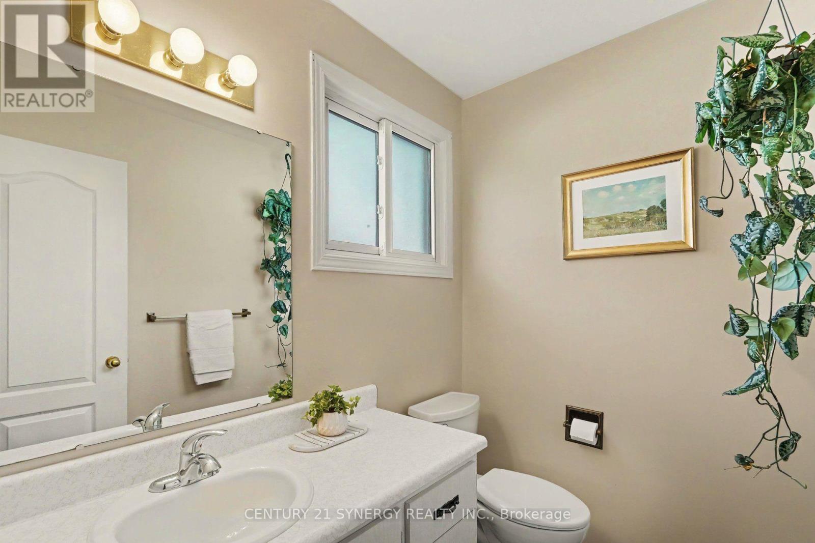 21 ALDER CRESCENT - 15