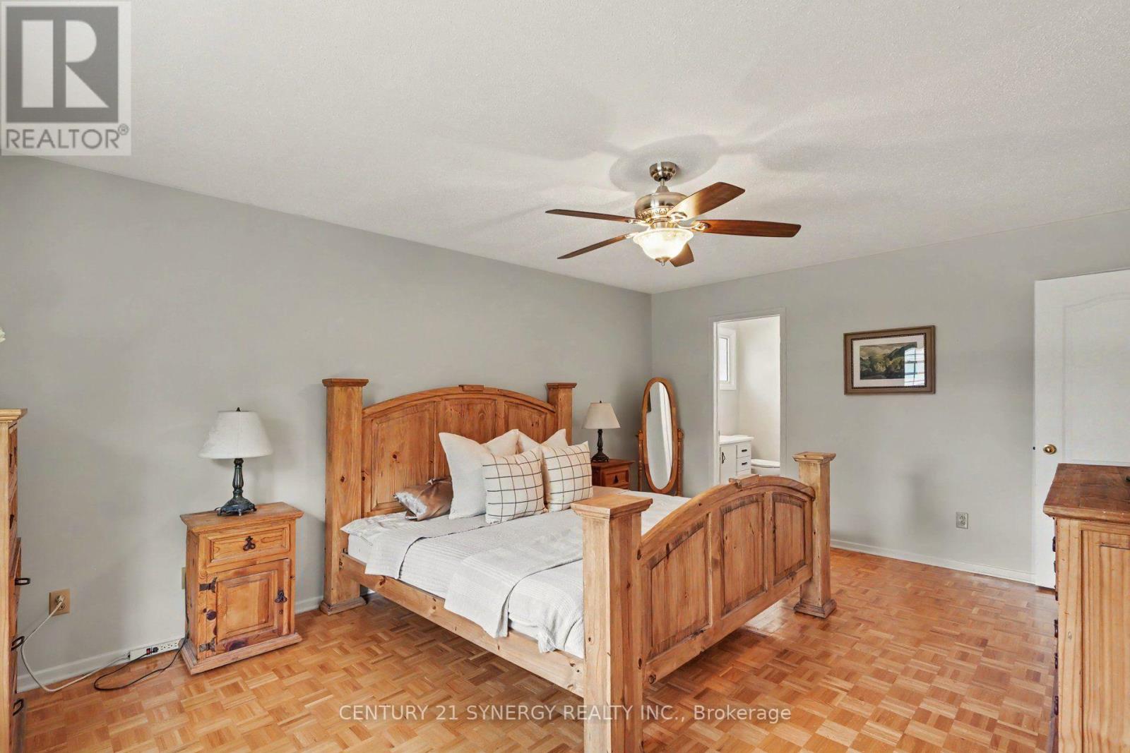 21 ALDER CRESCENT - 18