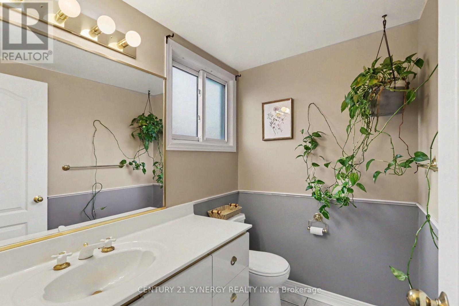 21 ALDER CRESCENT - 26