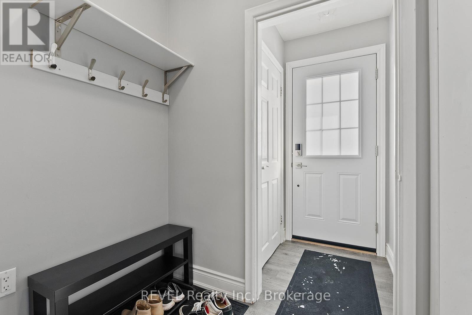 UPPER UNIT - 8327 PARKWAY DRIVE, Niagara Falls (Chippawa) — photo 4