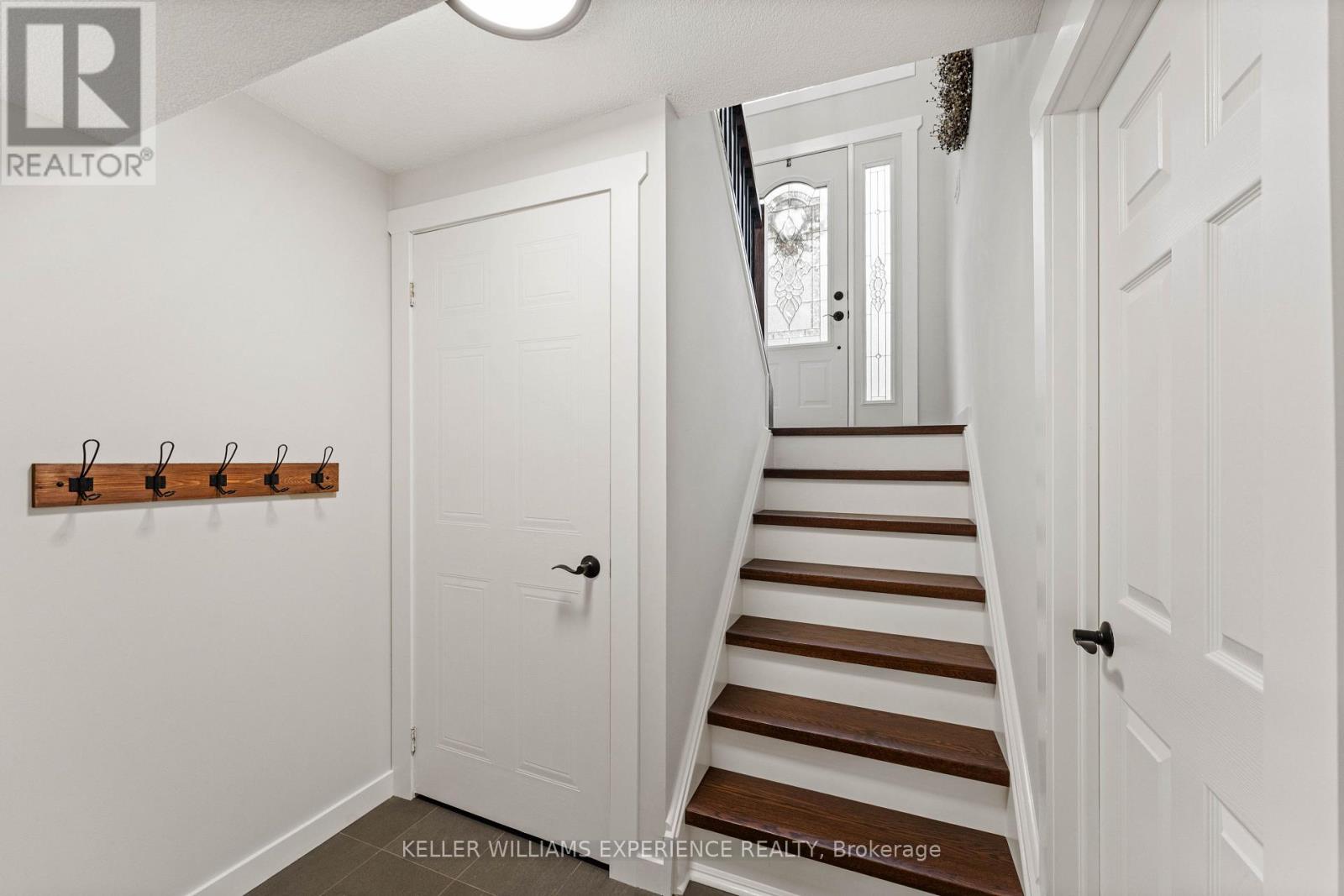 9 EDENBRIDGE DRIVE - 23