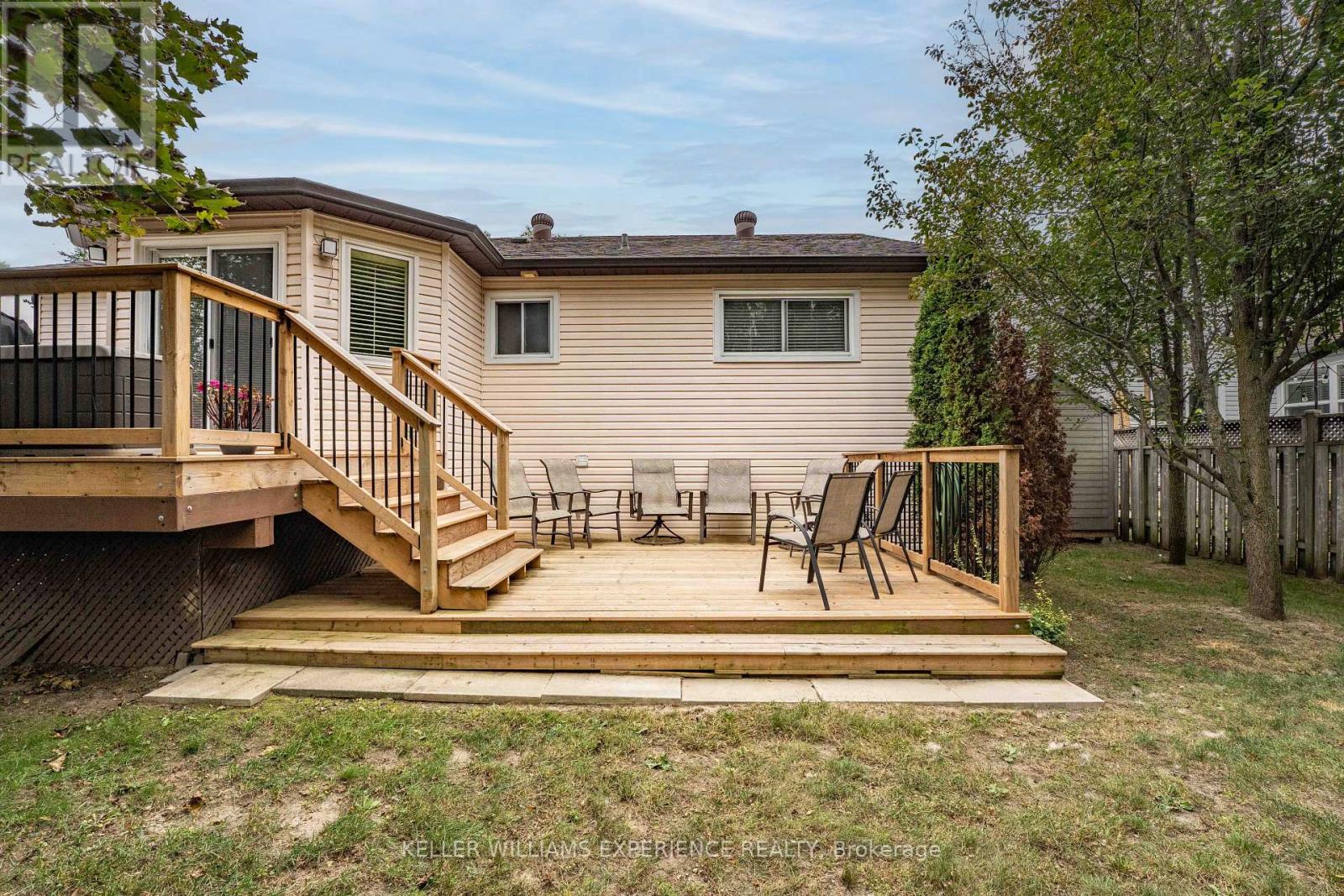 9 EDENBRIDGE DRIVE - 33
