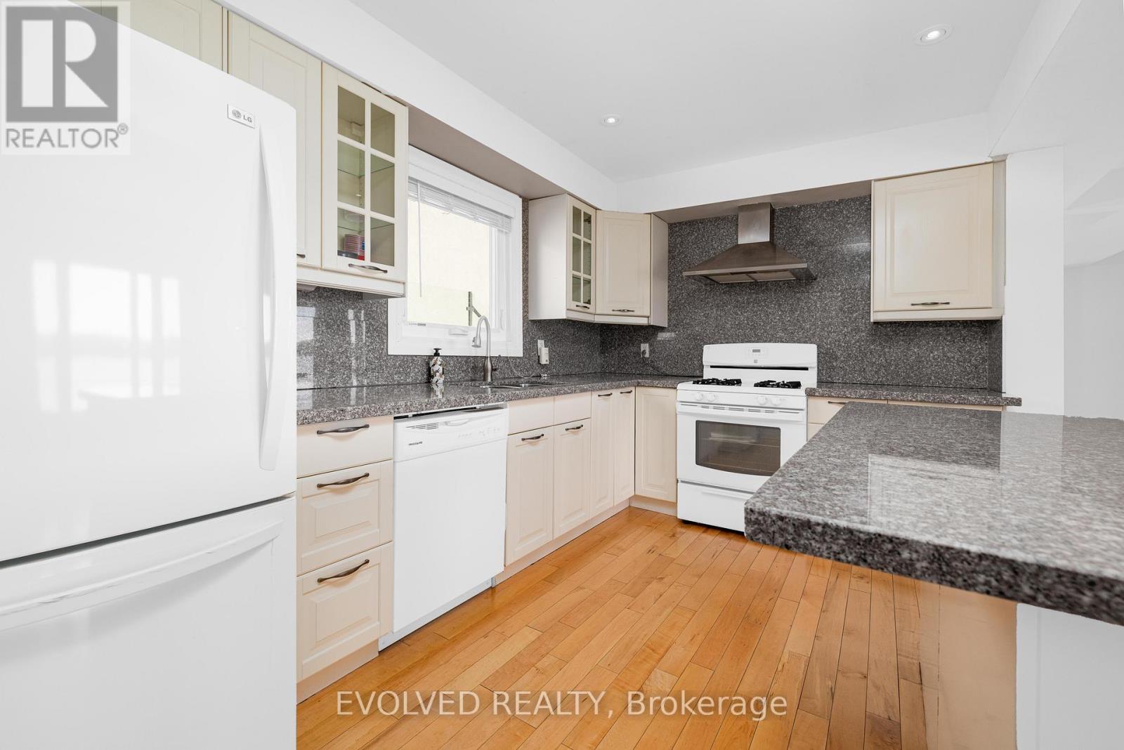 6 WILDWOOD AVENUE, Richmond Hill (Oak Ridges Lake Wilcox) — photo 12