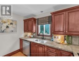 606 Haines Road, Newmarket, ON L3Y6V5 Photo 16