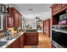 606 Haines Road, Newmarket, ON L3Y6V5 Photo 17