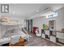 606 Haines Road, Newmarket, ON L3Y6V5 Photo 32