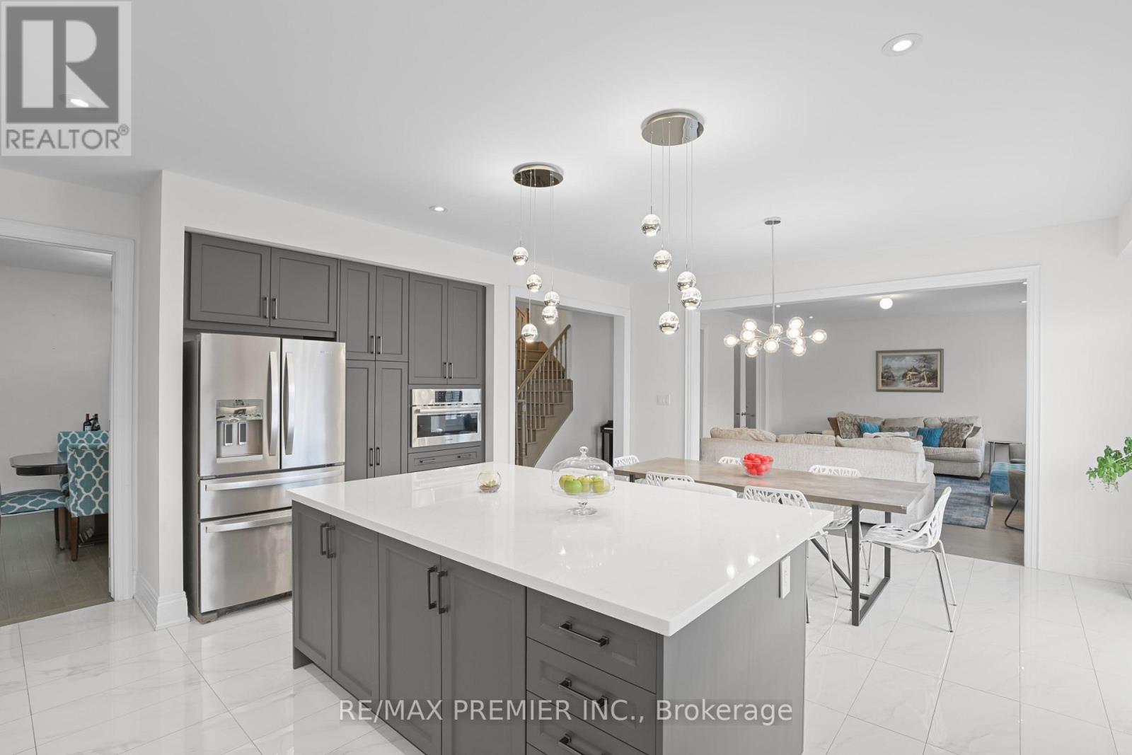 28 SAMUEL CRESCENT - 10
