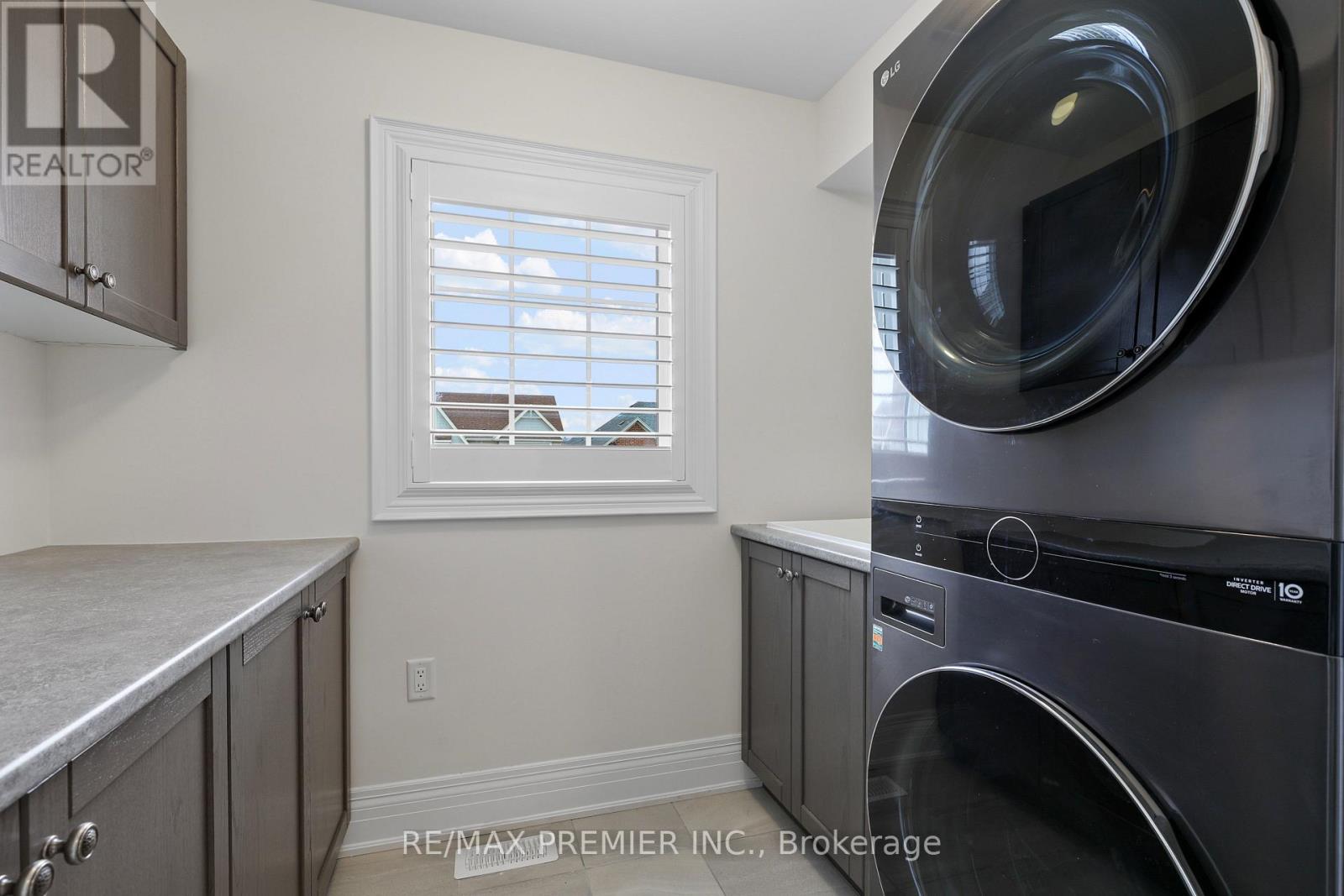 28 SAMUEL CRESCENT - 26