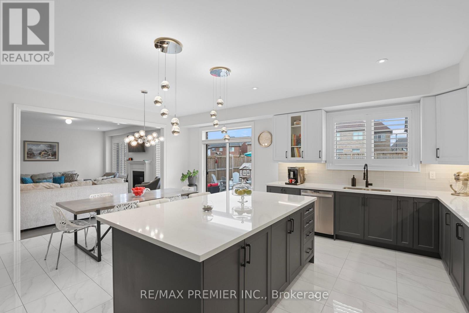 28 SAMUEL CRESCENT, Springwater (Centre Vespra) — photo 9