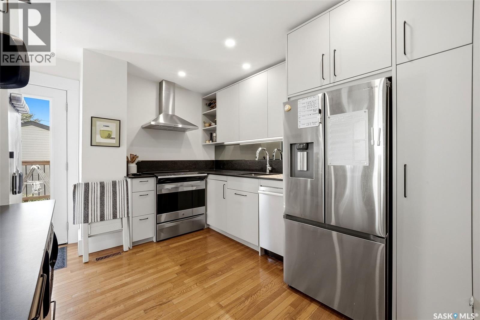 3925 Victoria AVENUE, Regina — photo 10
