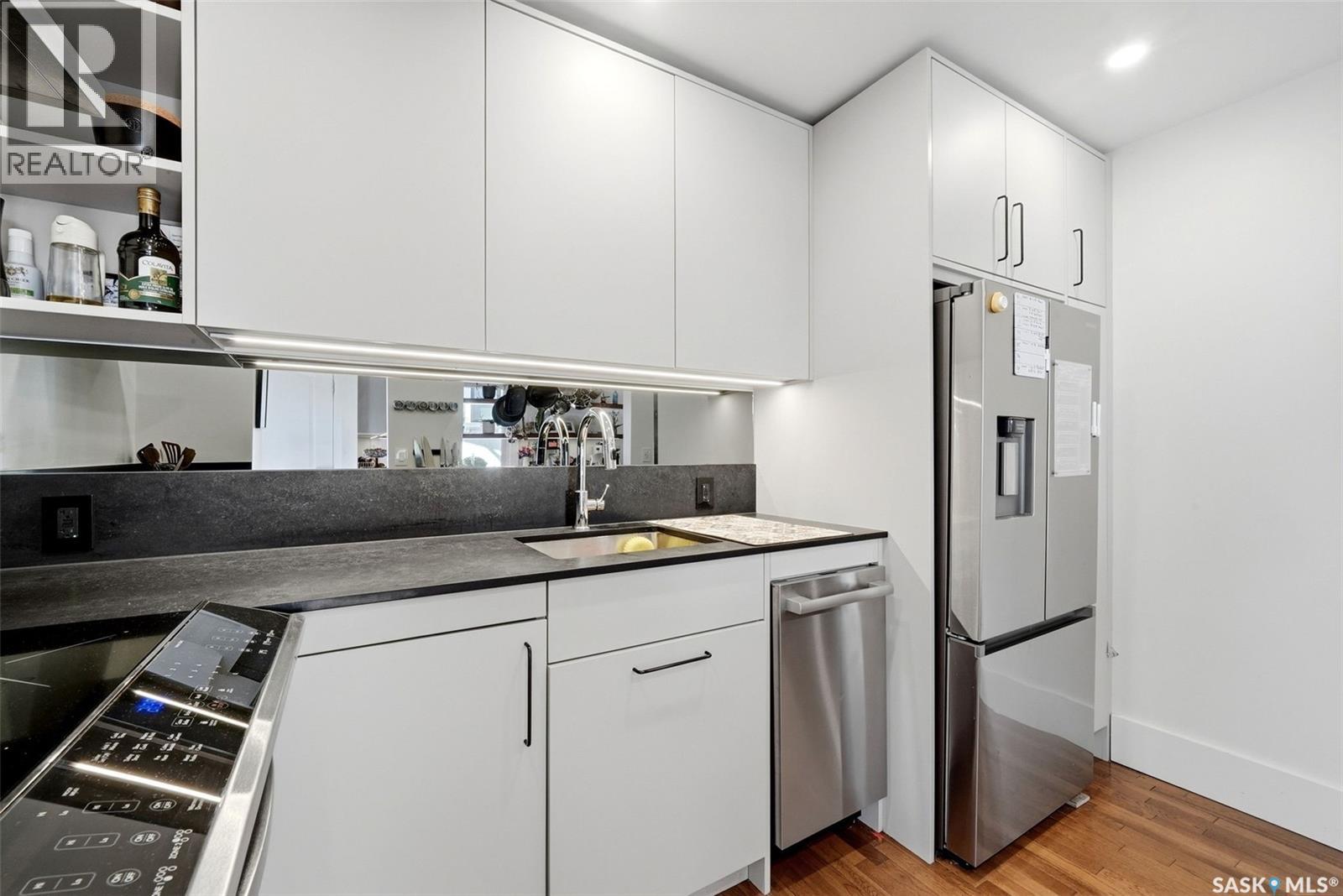 3925 Victoria AVENUE, Regina — photo 12
