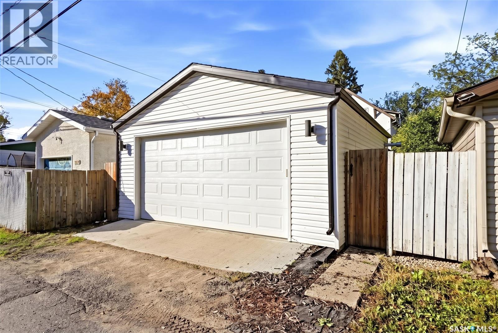 3925 Victoria AVENUE - 38