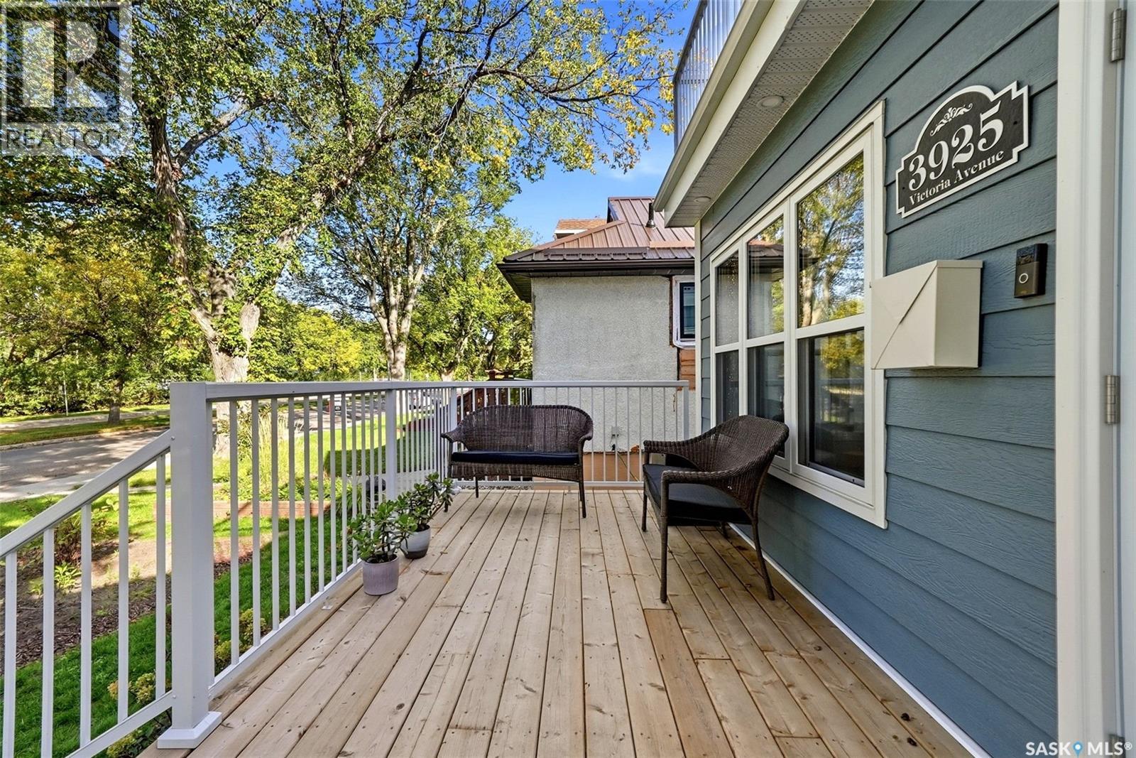 3925 Victoria AVENUE - 40