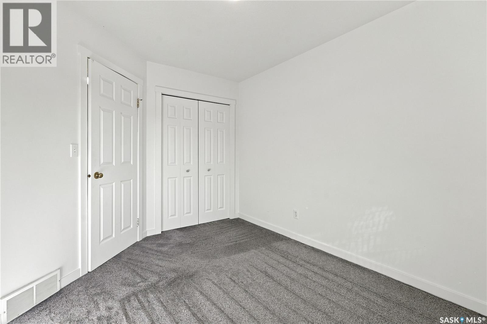 #23 110 Keevil CRESCENT - Image 37