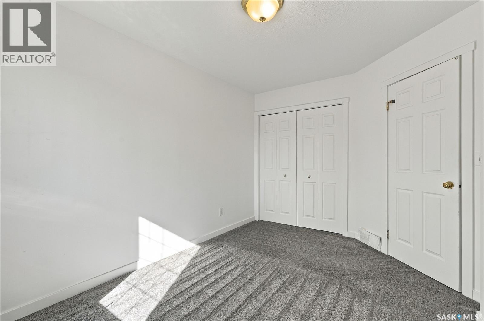 #23 110 Keevil CRESCENT - Image 39