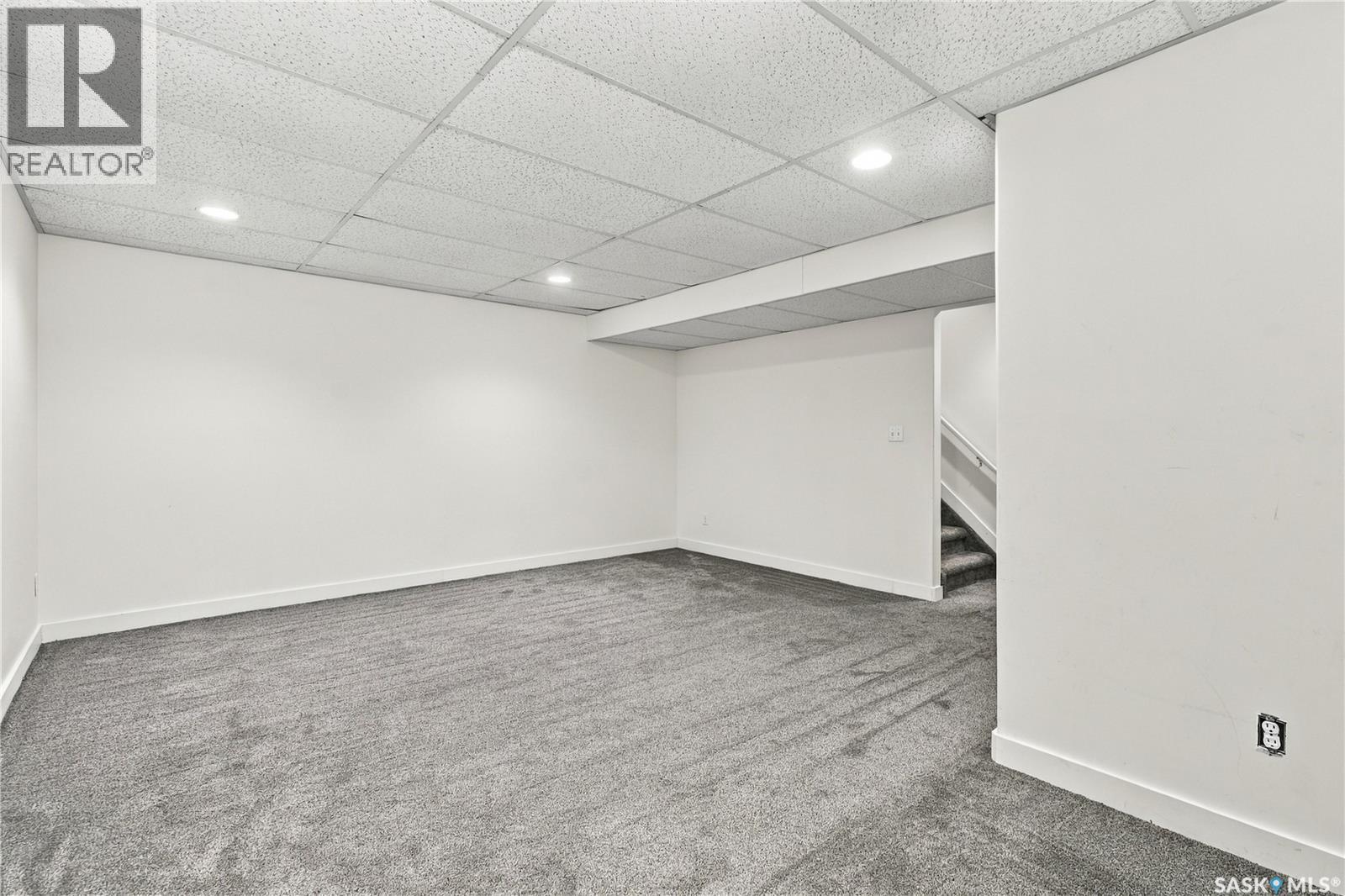 #23 110 Keevil CRESCENT - Image 46