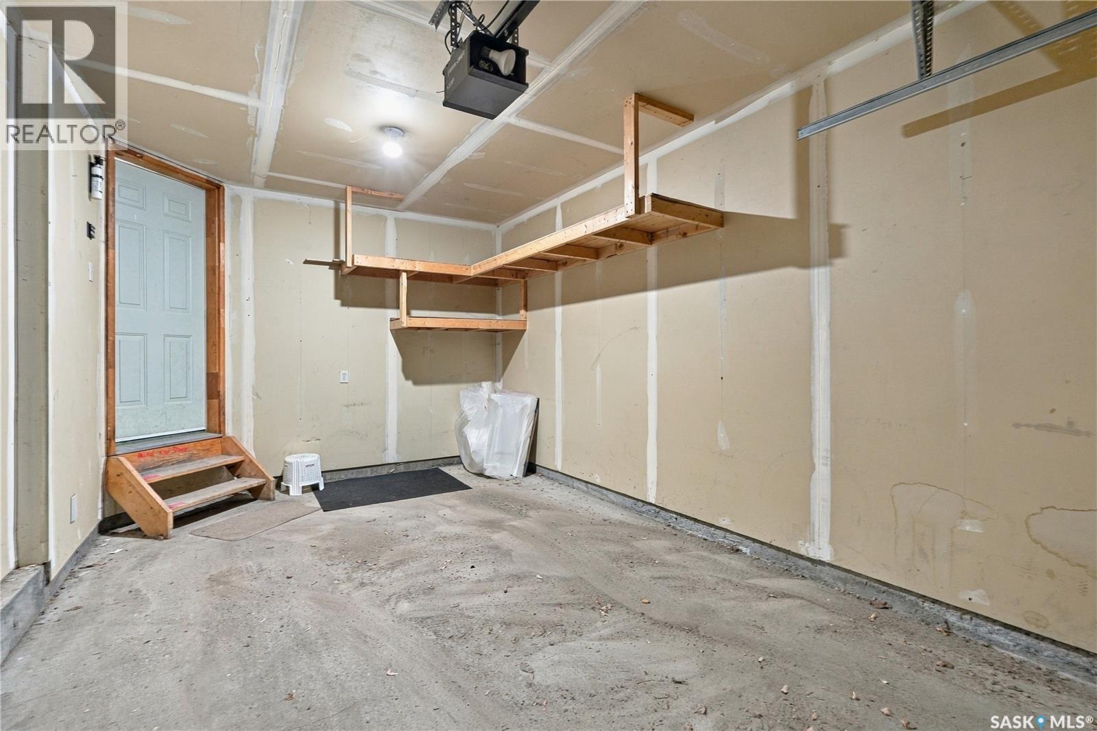 #23 110 Keevil CRESCENT - Image 49