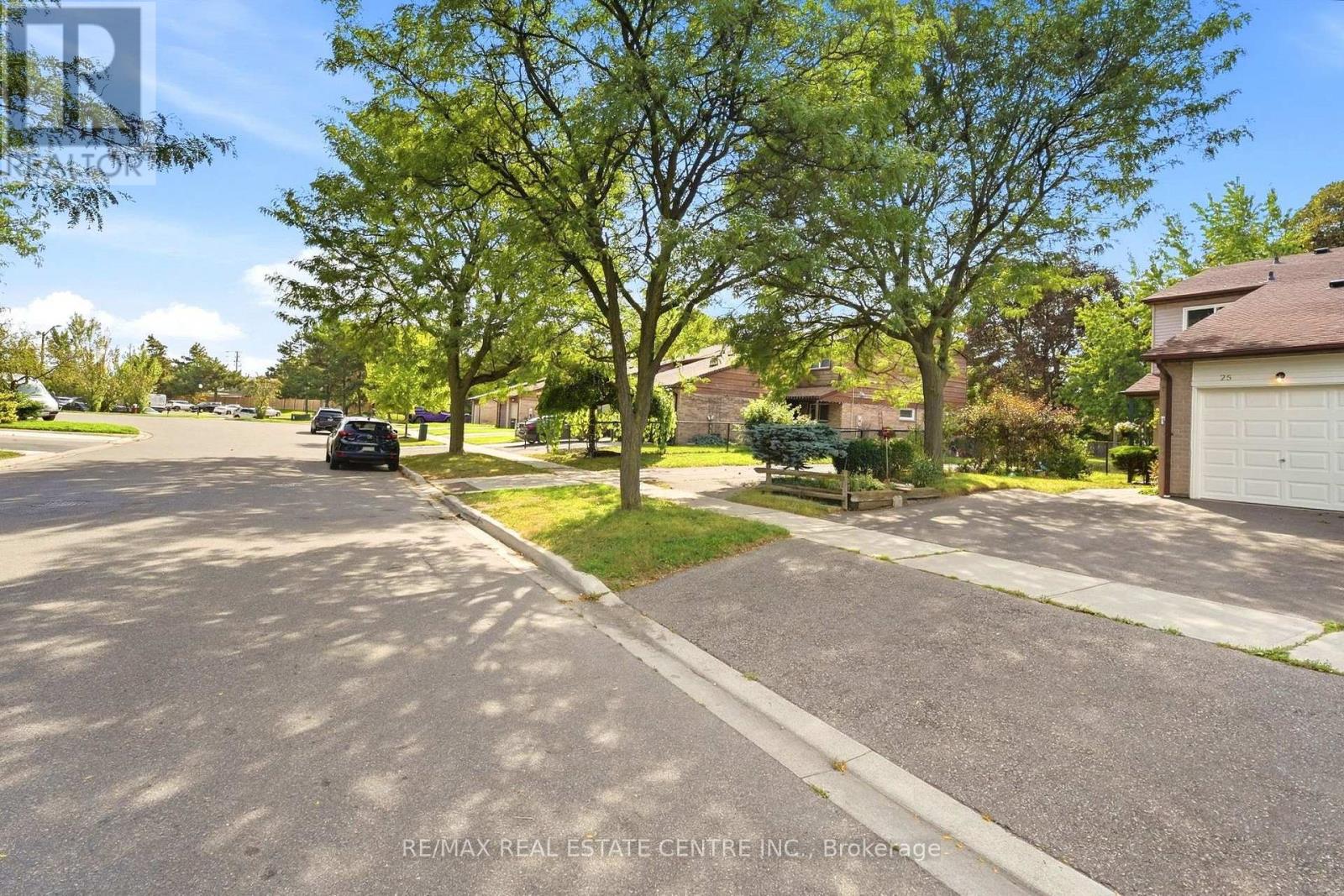 25 SCOTTSDALE COURT, Brampton (Brampton East) — photo 3