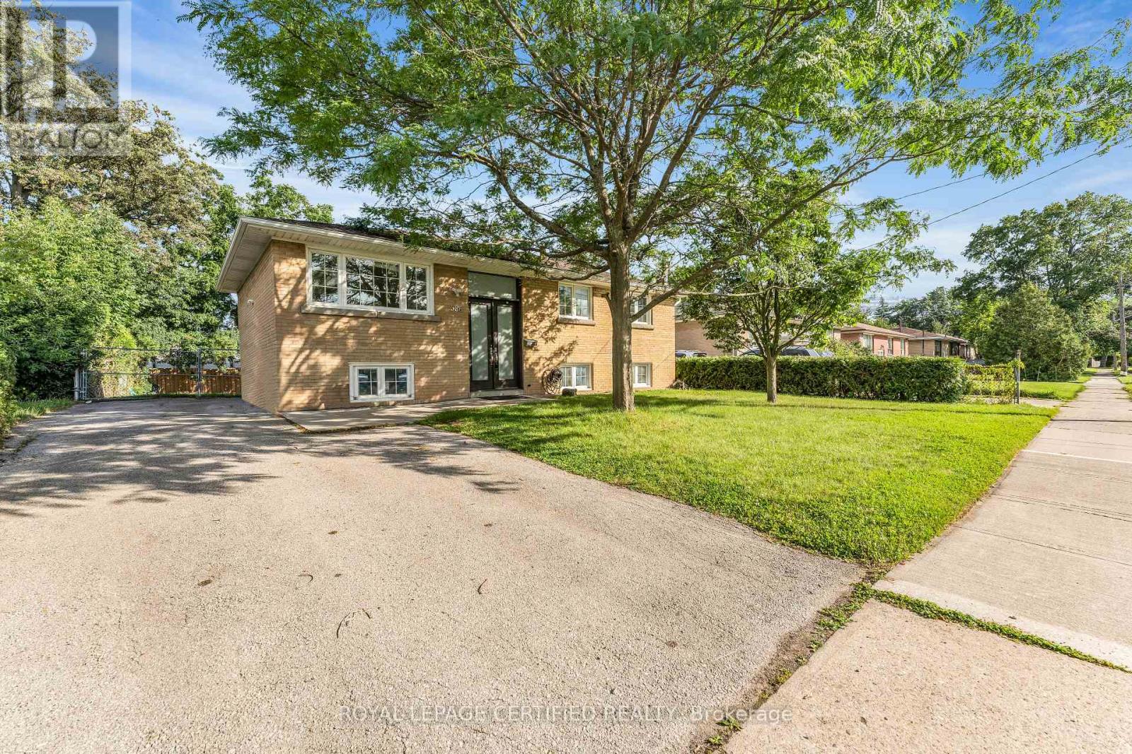MAIN - 586 PINEGROVE ROAD, Oakville (WO West)