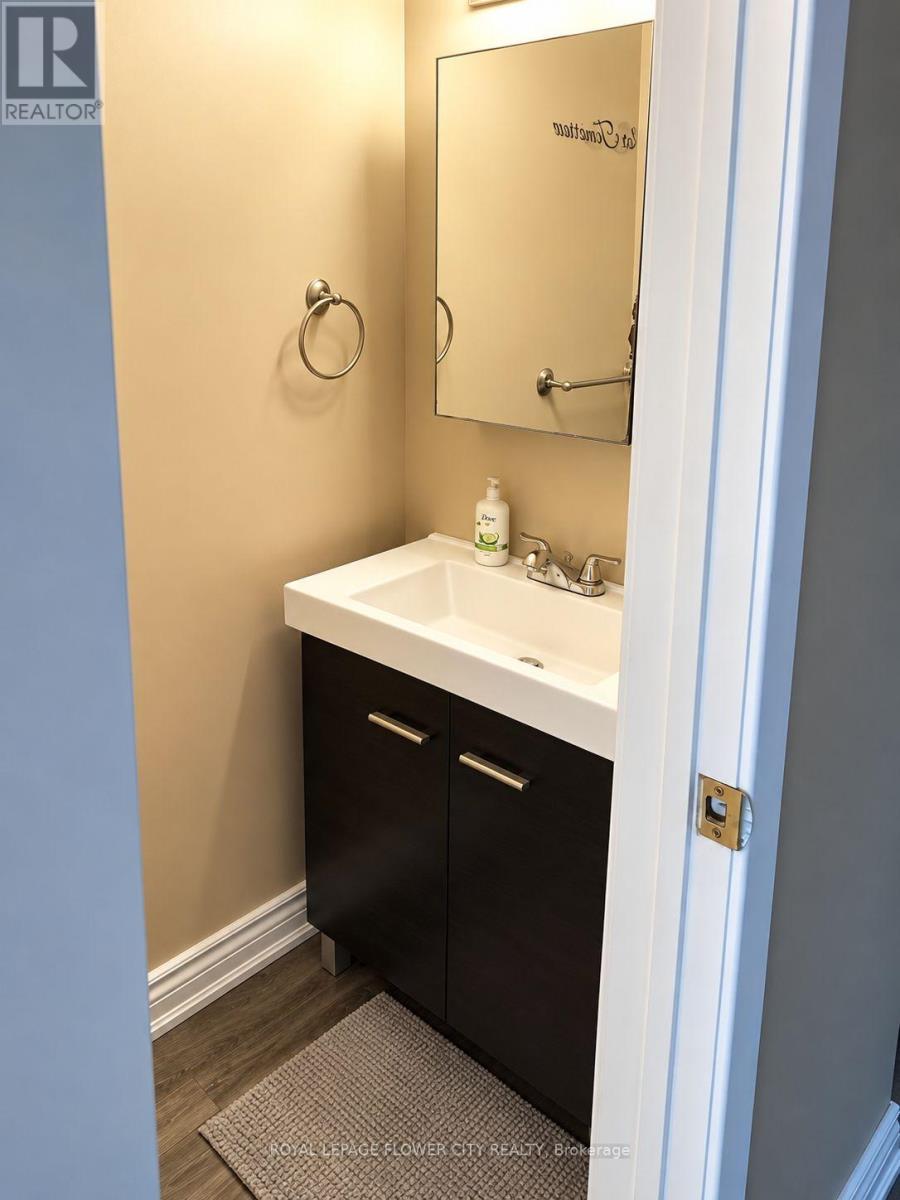 5 - 5 FOSTER CRESCENT, Brampton (Brampton North) — photo 8