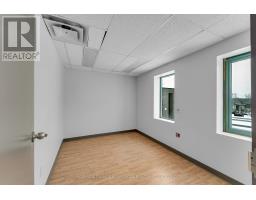 10 Binnington Court, Kingston, ON K7M8S3 Photo 8