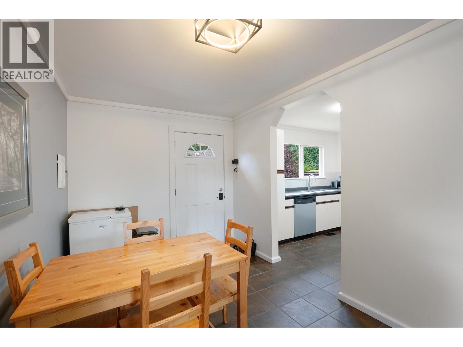 107 OMENICA STREET - 10