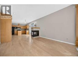 262 21 Avenue NE - photo 4
