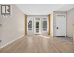 262 21 Avenue NE - photo 9
