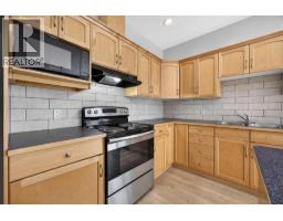 262 21 Avenue NE - photo 15