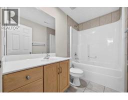 262 21 Avenue NE - photo 40