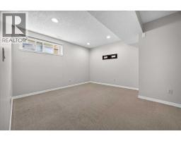 262 21 Avenue NE - photo 36