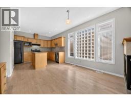 262 21 Avenue NE - photo 10