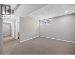 262 21 Avenue NE - photo 39
