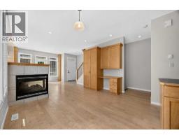 262 21 Avenue NE - photo 11