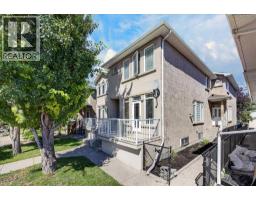 262 21 Avenue NE - photo 1