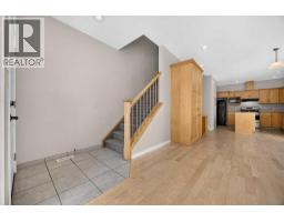 262 21 Avenue NE - photo 23