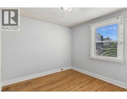 319 11 Avenue Ne, Calgary, AB T2H2C3 Photo 13