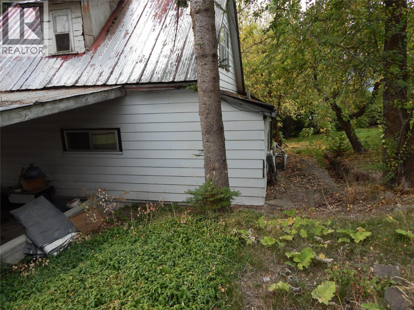 916 Cook Street - 10