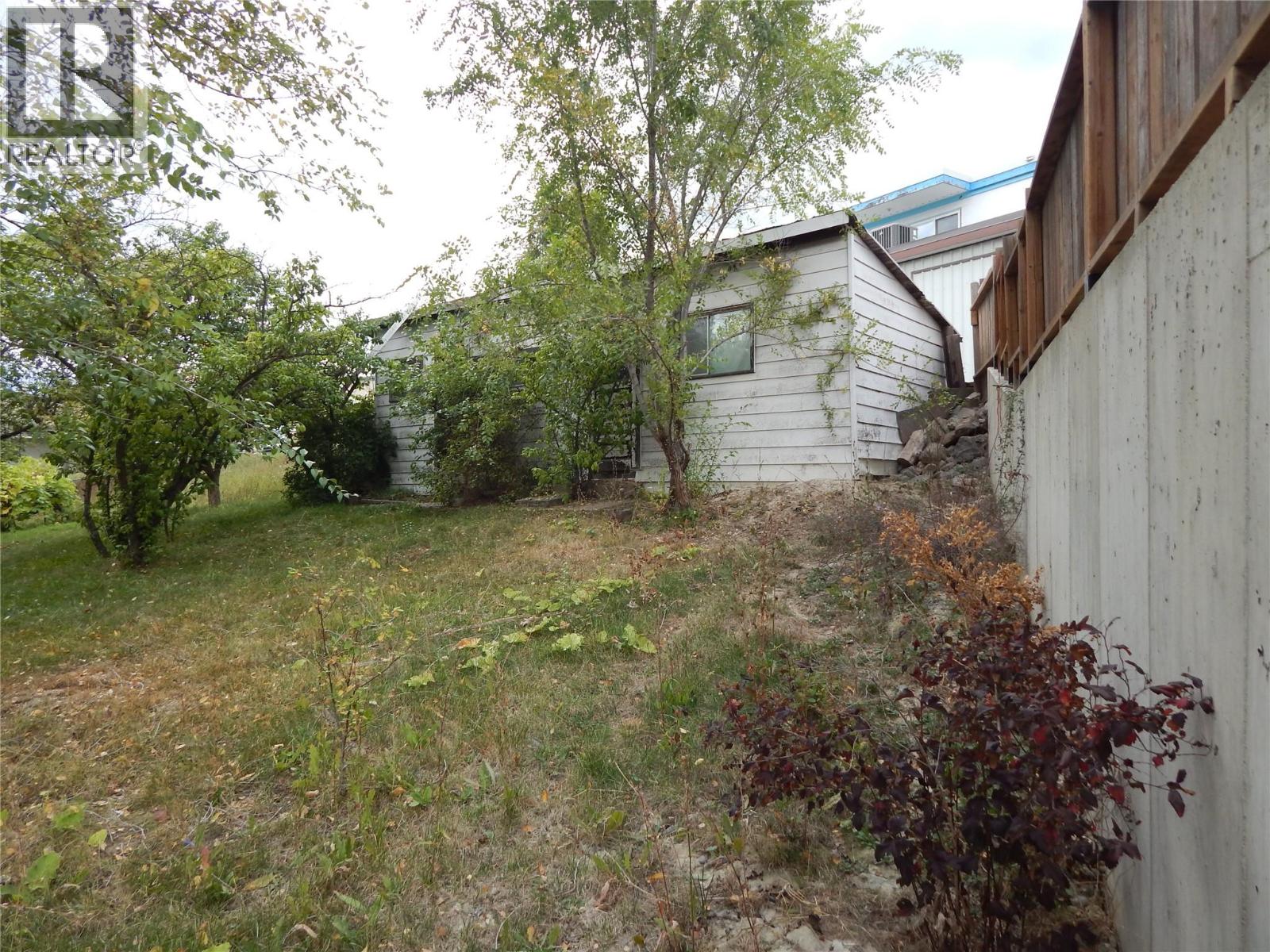 916 Cook Street - 11