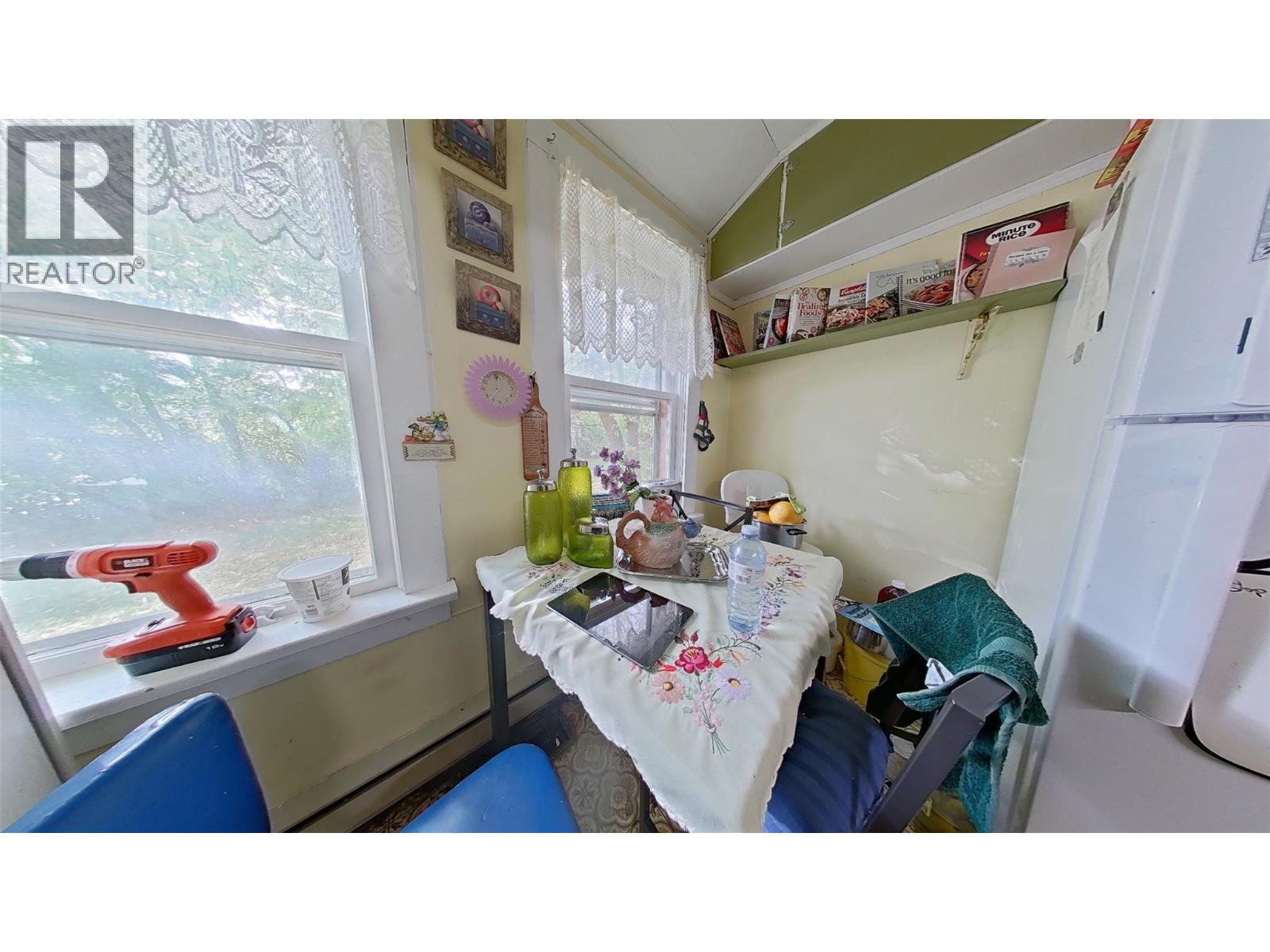 916 Cook Street - Image 33