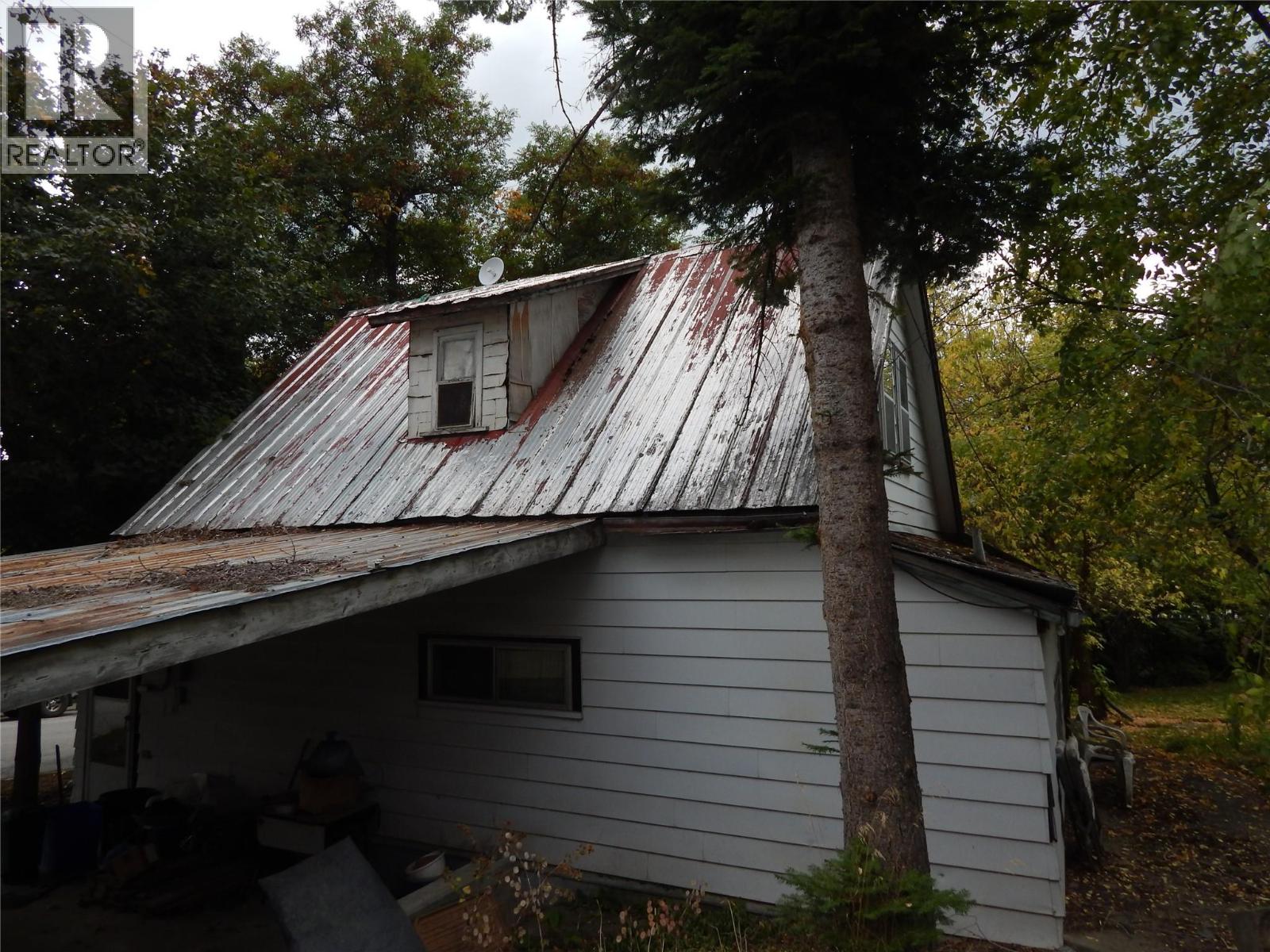 916 Cook Street - 8